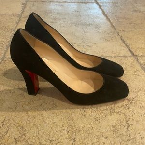 Louboutin Viva Suede 85mm Red Sole Pumps, Black. Size 41 1/2